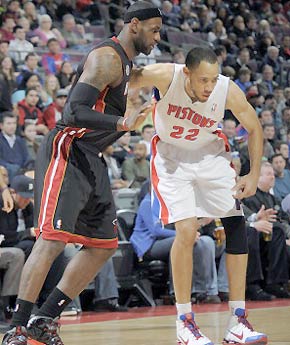 不断扩大 不断扩大