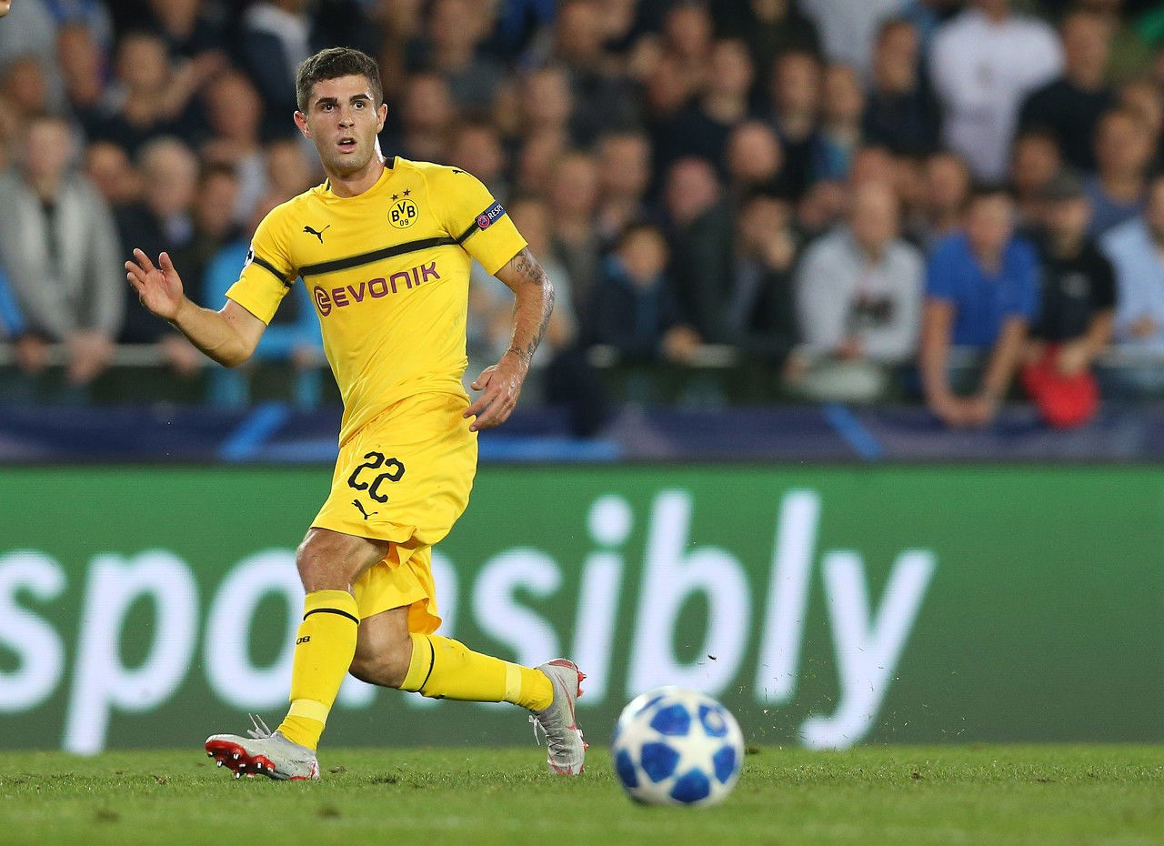 皇马又免签了个硬菜？德转列右后卫身价：阿诺德7500万欧居首.